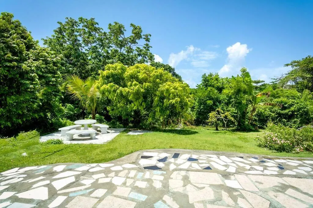 Cozy Locale - Gold Hotel Port Antonio Guest house