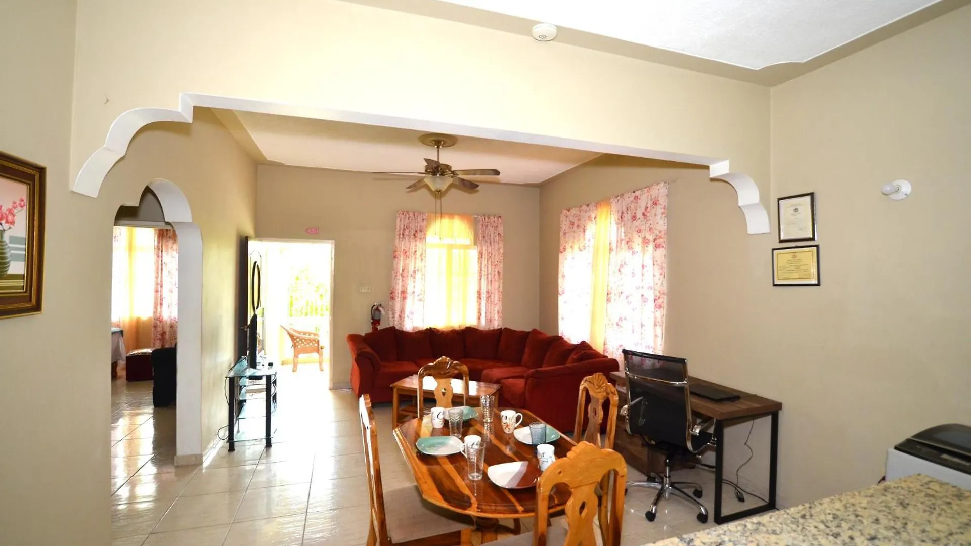 Guest house Cozy Locale - Gold Hotel Port Antonio
